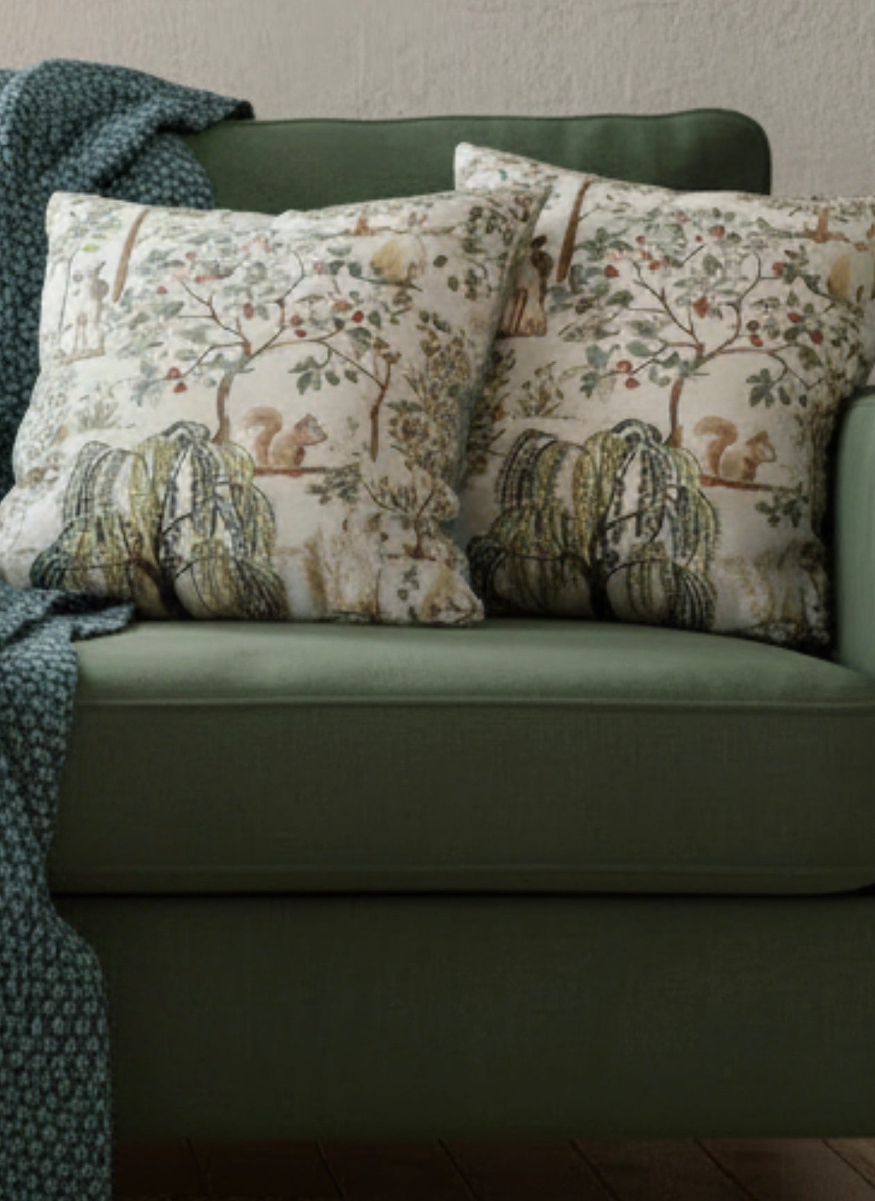 Wildlife 24" Pillow
